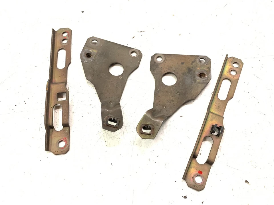 Audi 80 Cabrio Coupé V6 Halter Motorabdeckung Abdeckung Motor oben Halterung - Bild 1 von 1