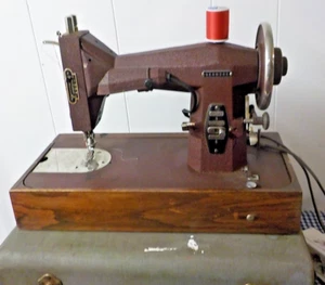 Vintage Sears Roebuck Kenmore Sewing Machine 117-600 Working With Case - Picture 1 of 10