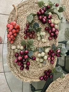Vintage Jade Green Red Grapes Fruit Cluster with Leaves Hard Stone Alabaster - Picture 1 of 3
