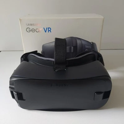 Official Samsung Gear - VR - Smartphone Headset / Goggles | Oculus - Image 1 of 4