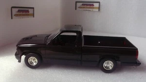 ERTL AMT 1992 Chevy Silverado Sportside Dealer Promo Model 1:25 Onyx Black #6159 - Picture 1 of 2