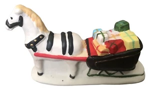 NOMA 6132 Dickensville Collectables Porcelain Figurine 1991 Horse & Sleigh - Picture 1 of 16
