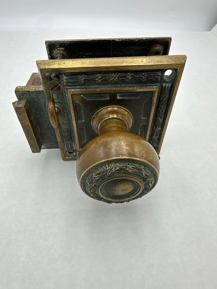 Juego de cerraduras de puerta de mortaja Eastlake victorianas antiguas Corbin funcionando fechas 1882-1905 Foto 1 de 4