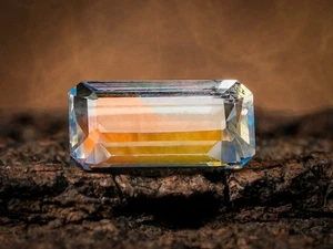 Piedra preciosa de luna arco iris dorada de 1 quilate facetada 8x4x3 mm forma radiante - Imagen 1 de 3