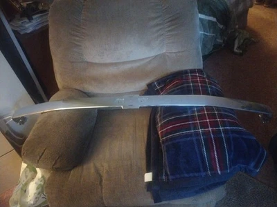 Chevy Colorado Gtill 2013 moldura con logotipo provisión como nueva Foto 1 de 4