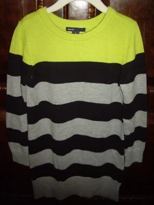 T6 EUC Girls Size S 6-7 Gap Kids Tunic Sweater Gray Black Lime Green Stripe Star - Picture 1 of 5