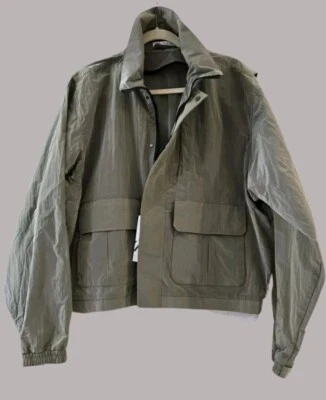 Chaqueta técnica de corte cuadrado para hombre Zara verde oliva talla XL NUEVA CON ETIQUETAS Foto 1 de 4