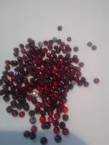 einzelne natürliche Granat cabochon je ca 2,2 mm auction 7 - Bild 1 von 3