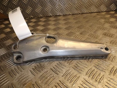 Suzuki GS450T GS450 T 1982 Right Hand Footrest Hanger Bracket  - Imagem 1 de 4