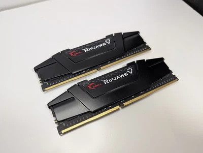 G. SKILL Ripjaws V 64GB (2 x 32GB) DDR4 3200MHz Memory RAM (F43200C16D64GVK) - Image 1 of 4