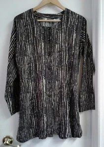 Camisa túnica para mujer B J Collections con botones negra crema a rayas talla M - Imagen 1 de 7