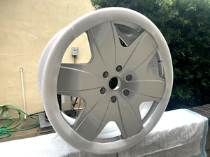 New Genuine 6 Hole Alloy Wheels Rims 22" X 9.5J H2 - Center Bore 78.1 -6 X 139.7 - Picture 1 of 12
