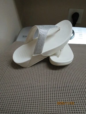 FIITFLOP SANDALIAS CUÑA HONG BLANCAS ADORNADAS MUJER TALLA 7 Foto 1 de 4