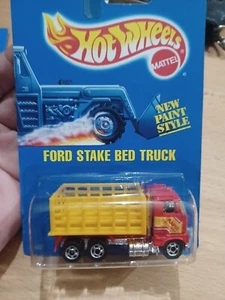 1992 Hot Wheels Blue Card #237 FORD STAKE BED TRUCK Basic ๐s - Picture 1 of 6