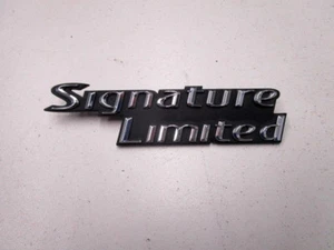 2003-2011 Lincoln Town Car Signature Limited Silver Emblem OEM - Picture 1 of 3