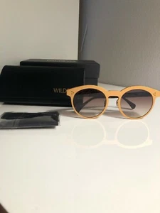 Women's Wildfox Gold Ultra Classic Deluxe Sunglasses Gold Color Frame - Picture 1 of 8