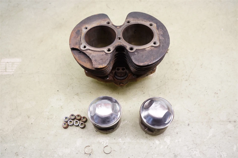 Triumph T120 TR6 R 1964 Bonneville 650 T120R TR6R *2847 cilindro de extremo superior  Foto 1 de 4