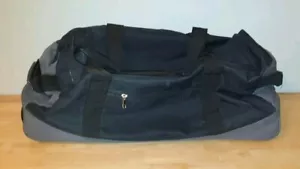 IT Luggage Wheeled Pull Along Duffle Bag Black/Grey 70x31x25cm - Picture 1 of 7