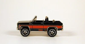 Hot Wheels 1975 Chevy Blazer Custom Black / Red No Package - Picture 1 of 3