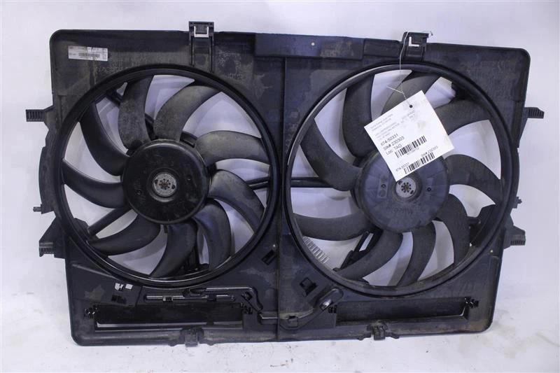 RADIATOR FAN ASSEMBLY Audi A4 A5 Allroad Q5 S4 2008-2015 1298152 Foto 1 de 4
