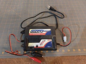 Duratrax Onyx 200 AC/DC Sport Peak Battery Charger NiCd NiMH - Picture 1 of 4