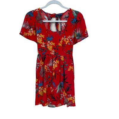 Mini Vestido Band of Gypsies Talla S Rojo Floral Calce y Acampanado Calado Foto 1 de 4