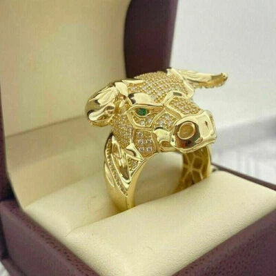 Enorme anillo de oro amarillo de 14 k con cabeza de toro de diamantes redondos de 2,10 quilates para hombre talla 7-12 Foto 1 de 4