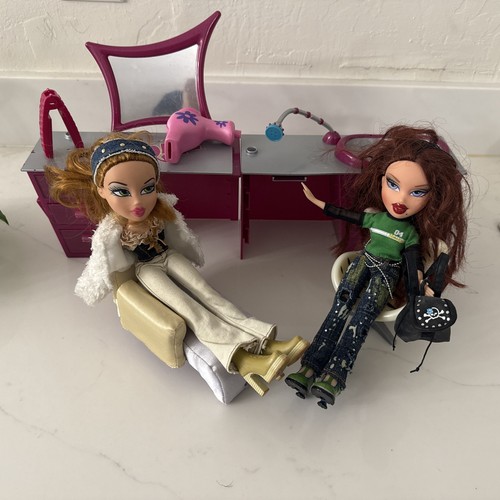 2004 MGA Bratz World Tokyo A Go-Go Tiana Doll Dance N Skate Club