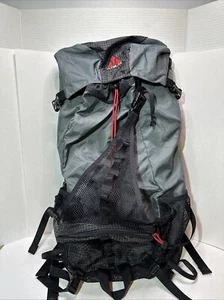 Ultimate Direction Hydration Pack Hiking Backpack Large Comes With Bladder - Picture 1 of 11