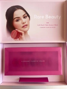 Raro Beauty Por Selena Gomez Suave Pellizco Mate Hinchable Rubor PR Caja Colección RARO - Imagen 1 de 5