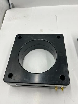 Transformador de corriente Instrument LLC relación 130-402: 4000:5 A monofásico 60 Hz Foto 1 de 4