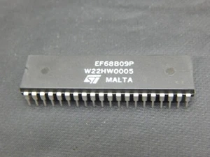 STMICRO EF68B09P 40 PIN DIP - USA SELLER FAST SHIPPING - Picture 1 of 1