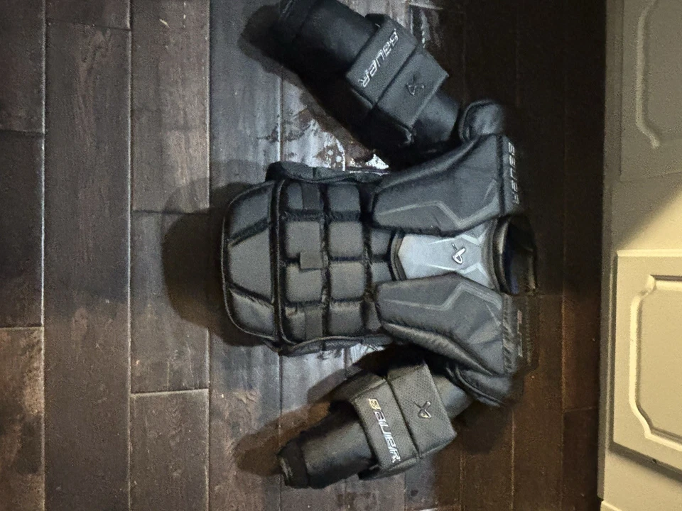 Protector de pecho de portero de hockey Bauer intermedio Bauer Elite Foto 1 de 3