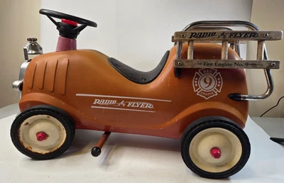 Radio Flyer Vintage Acero Rojo Camión de Bomberos Nº 9 Modelo 909 Foto 1 de 4
