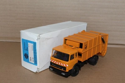 Camión de basura CONRAD MAGIRUS DEUTZ. Foto 1 de 4