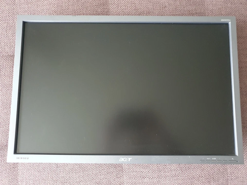 TERRA 2456W - LED-Monitor - Full HD (1080p) gebraucht aber TOP inkl. RECHNUNG - Bild 1 von 4