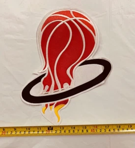 Miami Heat Flaming Basketball Patch 80's Sports NOS Vintage Embroidered Origin. - Picture 1 of 1