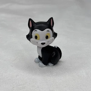 Disney Pinocchio Figaro 2" Figurine Figure Cake Topper Black and White Cat - Picture 1 of 5
