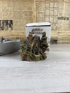 Lilliput Lane The Gables Boxed - Picture 1 of 5
