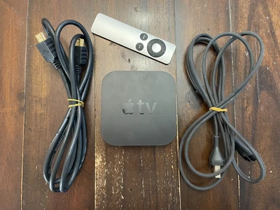 Apple TV  1080P Media Streaming Player A1469 w Remote / Power Cord - Image 1 of 2