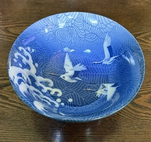 White Cranes in Flight Blue Waves Rice Noodle Bowl Japanese - Picture 1 of 3