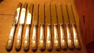 Service de 10 couteaux de table en métal argenté Reneka modèle Louis XV - Photo 1/4