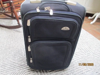 Equipaje de mano Samsonite azul marino 20" Foto 1 de 4