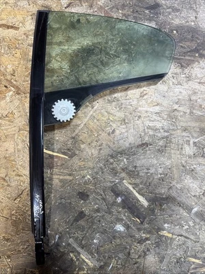 14-19 BMW F06 640 650 M6 Gran Coupe Rear Left Quarter Door Glass Window OEM — 第 1/4 张图片