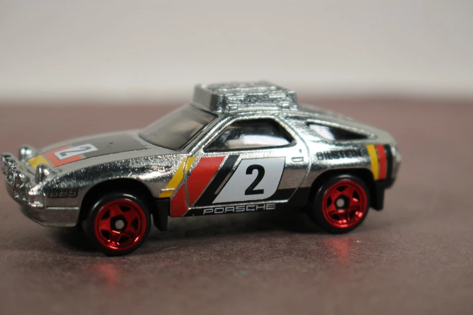 Hot Wheels ZAMAC Porsche 928S Safari LQQK 2025 Foto 1 de 4