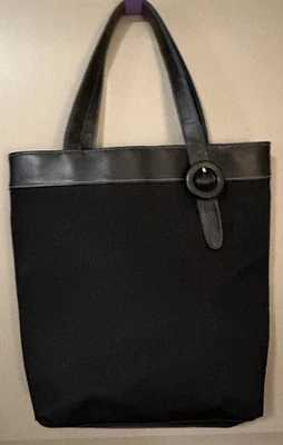 Bolso de hombro Givenchy Parfums negro  Foto 1 de 4