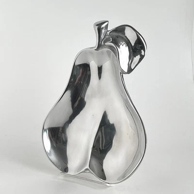 Plato en forma de pera color plata metal poco profundo frutero 8x11 pulgadas hecho en México Foto 1 de 4