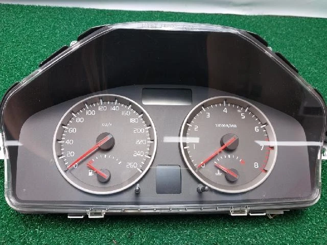 2006 Volvo V50 Instrument Clusters 30728642 - Image 1 of 4