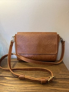 Portland Leather Goods Umhängetasche Medium Metro Meadow mit passender Brieftasche - Bild 1 von 13