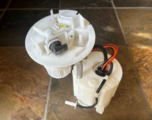 GENUINE OEM | 2021 2022 2023 MERCEDES S500 S580 FUEL PUMP FEED UNIT, 2234703301 - Picture 1 of 6